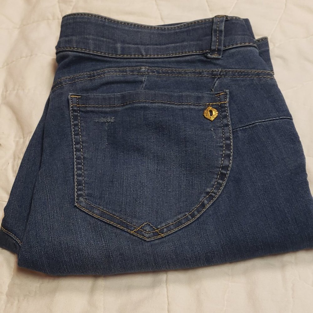 ****Democracy crop Ladies Jeans****